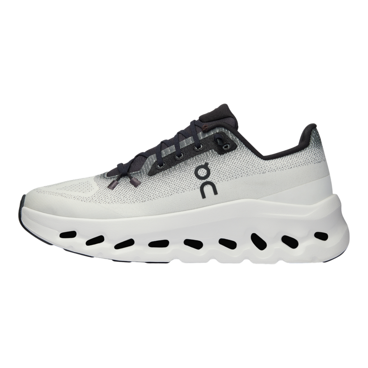 人気が高い Running Cloudtilt On Shoes Sustainable & Comfort Ultimate - 靴