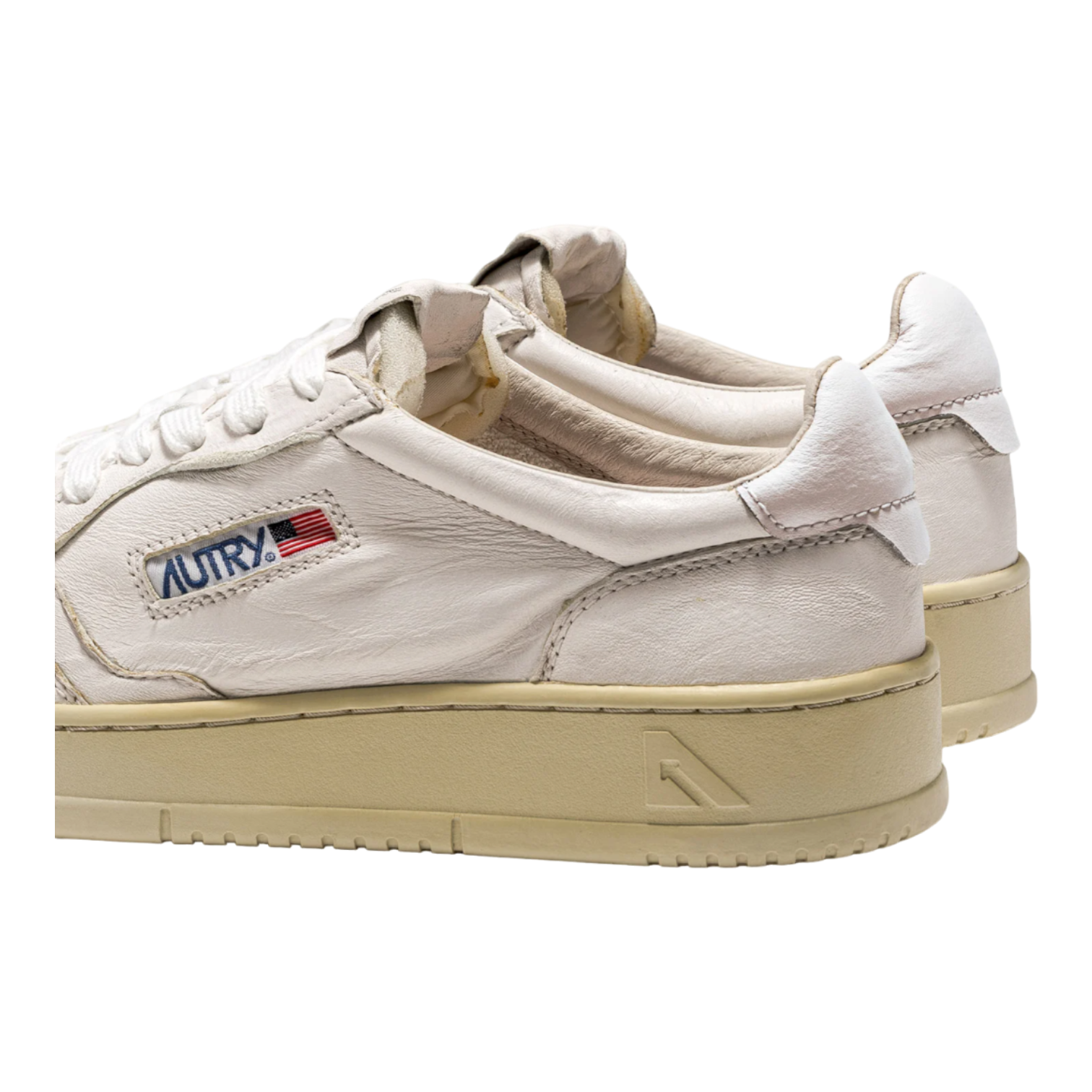 Autry Medalist Low White - Men's Vintage-Inspired Sneakers Autry Medalist Low White - Men's Vintage-Inspired Sneakers