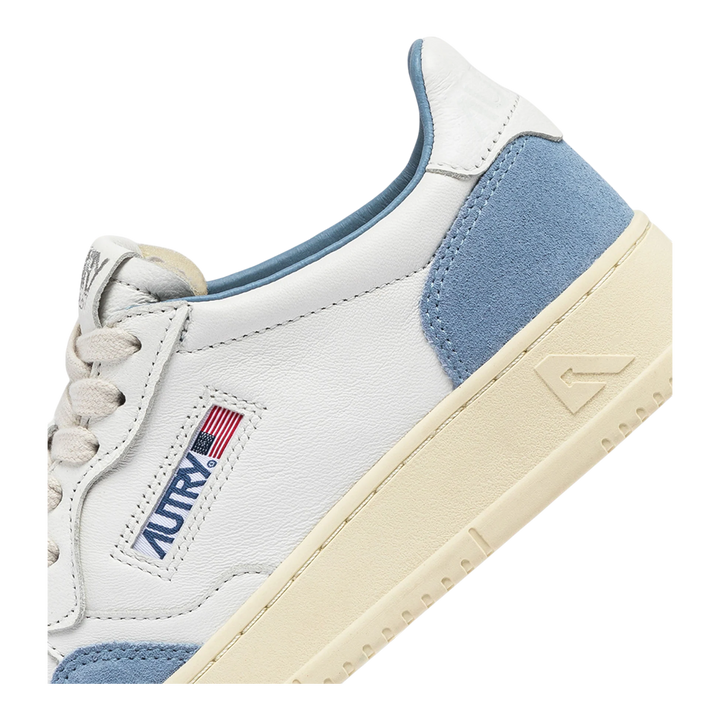 Autry Medalist Low White And Light Blue Women AULW-GS38